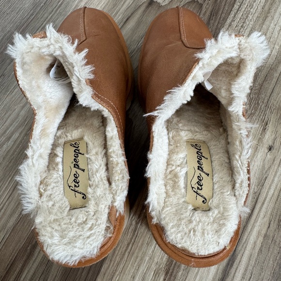 Free People James Cozy Mules Boho Lug Sole Leather EU 39/ US 8.5 - Picture 6 of 9